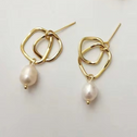 AMELIA FRESHWATER PEARL EARRINGS