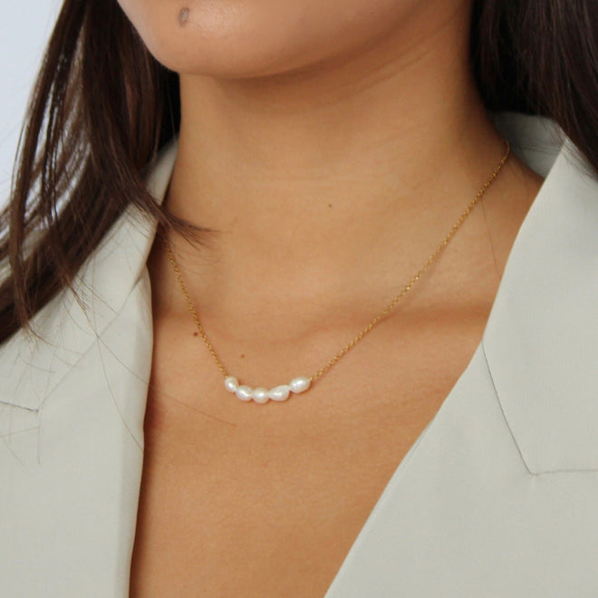 EVELYN DAINTY FRESHWATER PEARL NECKLACE NEUI STUDIO